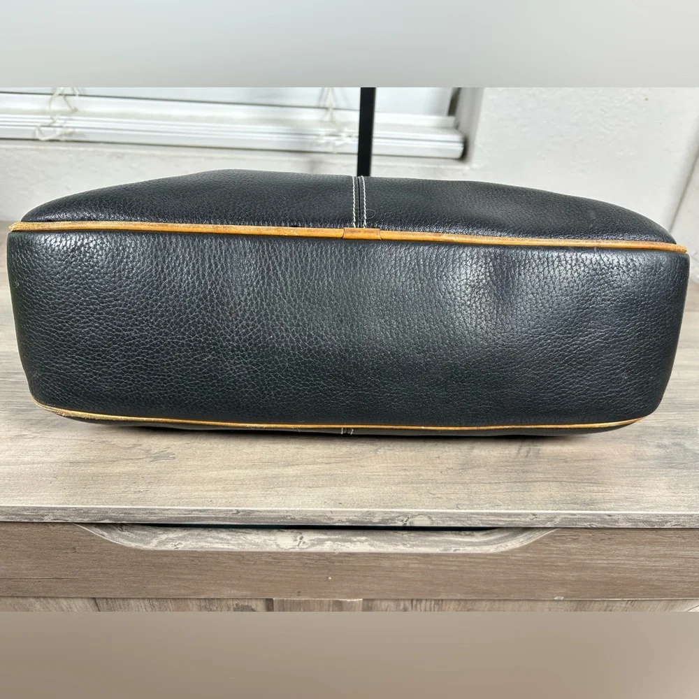 Vintage Dooney & Bourke Black Pebbled All Weather Leather Hobo Shoulder Handbag - Picture 8 of 14